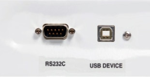 Equipada com interfaces  USB e  RS232C